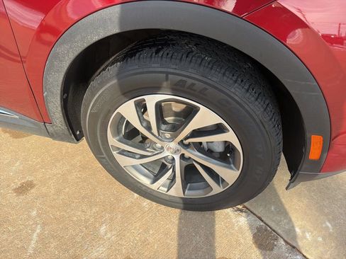 Used 2023 Buick Envision Essence FWD image 28
