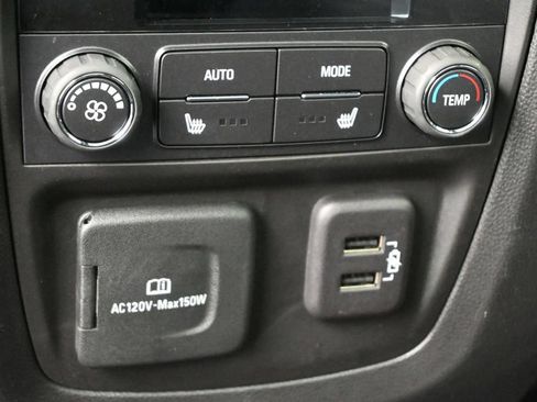 Used 2023 Buick Enclave Premium w/ Experience Buick Package FWD image 18
