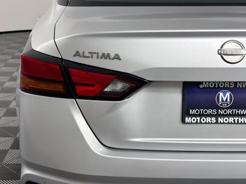 Used 2024 Nissan Altima 2.5 SV FWD image 21