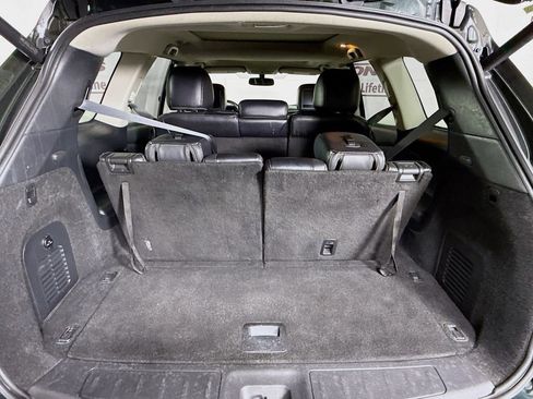 Used 2019 Nissan Pathfinder Platinum image 31