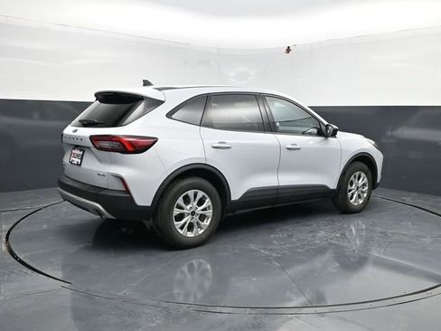 Used 2025 Ford Escape Active image 9