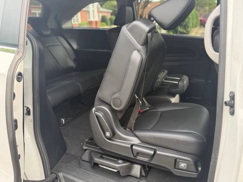 Used 2023 Honda Odyssey Touring image 16