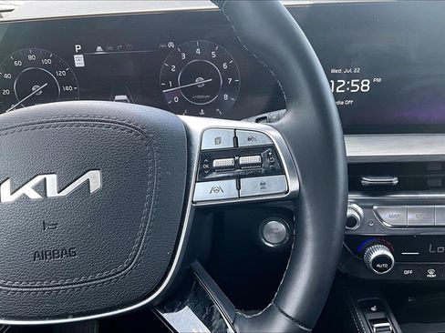 Used 2024 Kia Telluride SX Prestige X-Pro AWD/4WD image 17