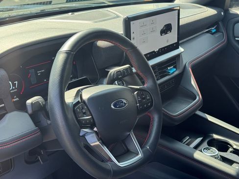 Used 2025 Ford Explorer ST-Line image 25