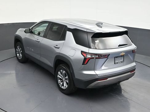 Used 2025 Chevrolet Equinox LT FWD image 19