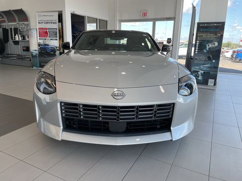 Used 2025 Nissan Z Sport w/ Floor Mat Package image 3