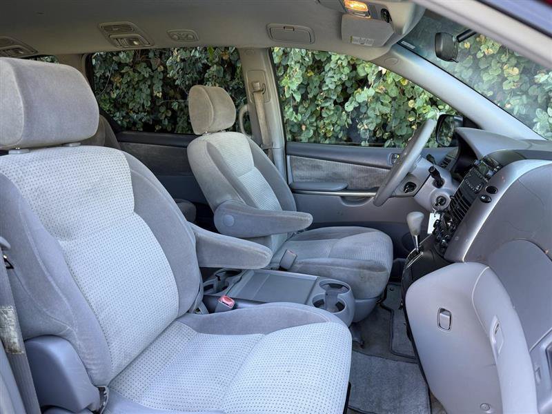 Used 2007 Toyota Sienna CE FWD image 20