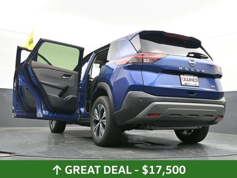 Used 2023 Nissan Rogue SV image 71
