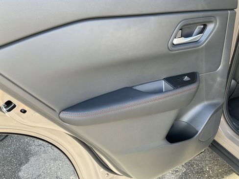 Used 2026 Nissan Rogue SV AWD/4WD image 36