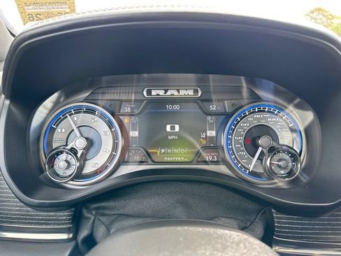 Used 2021 RAM 1500 Limited AWD/4WD image 23
