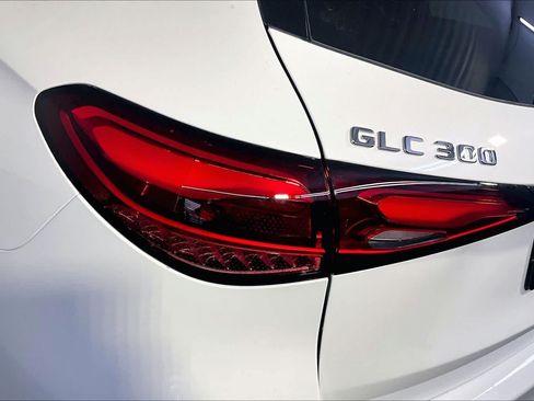 New 2026 Mercedes-Benz GLC 300 4MATIC image 5