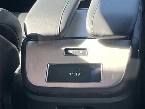 New 2025 Lincoln Navigator Reserve w/ Jet Appearance Package image 18