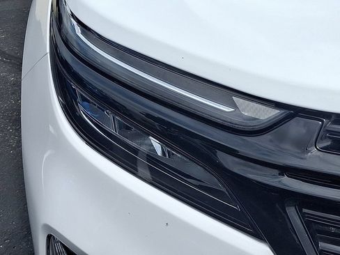 Certified 2024 Chevrolet Equinox RS w/ RS Leather Package FWD image 9