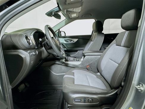 Certified 2025 Chevrolet Blazer LT w/ Convenience Package image 19