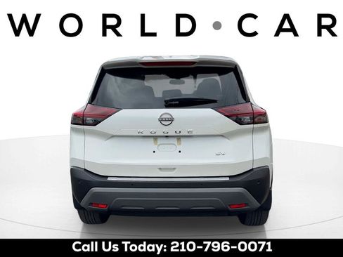 Used 2023 Nissan Rogue SV image 5