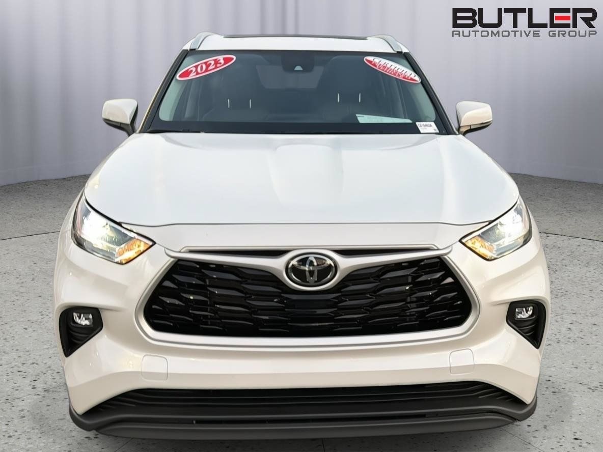 Certified 2023 Toyota Highlander XLE FWD image 9