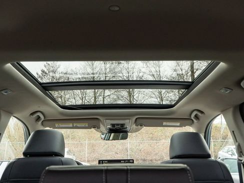 New 2026 Honda Pilot Touring image 14