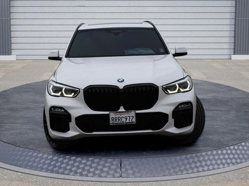 Used 2020 BMW X5 M50i w/ Executive Package image 2