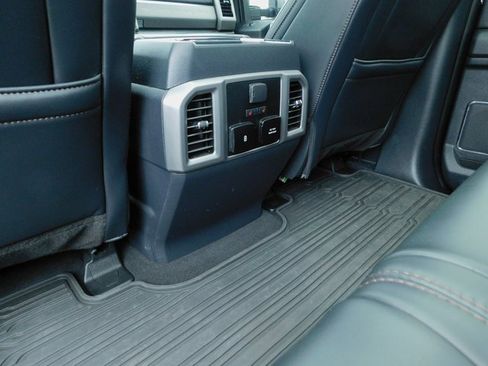 Used 2022 Ford F250 Platinum image 22