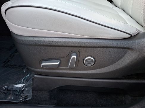 Certified 2025 Hyundai Palisade SEL FWD image 15