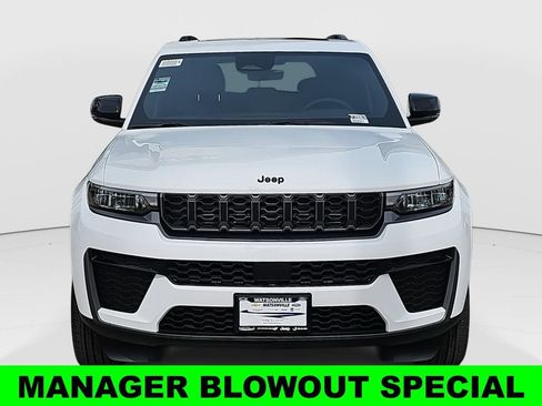 New 2026 Jeep Grand Cherokee Altitude AWD/4WD image 8