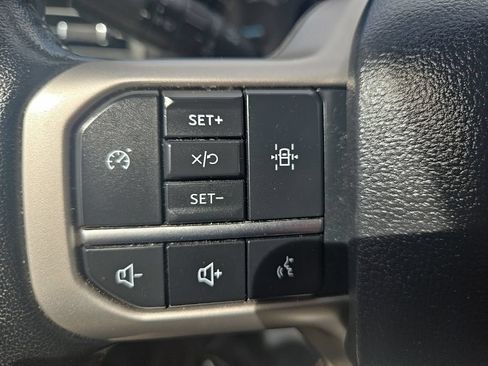 Used 2024 Ford Expedition XLT AWD/4WD image 14