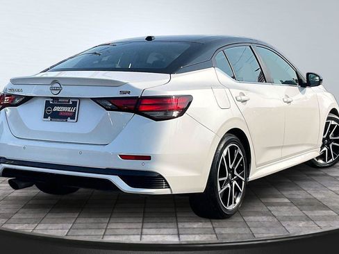 Used 2024 Nissan Sentra SR FWD image 14