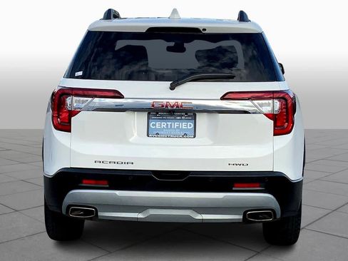 Certified 2023 GMC Acadia SLE w/ Driver Convenience Package image 4