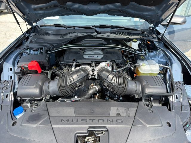 Used 2025 Ford Mustang Dark Horse RWD image 50