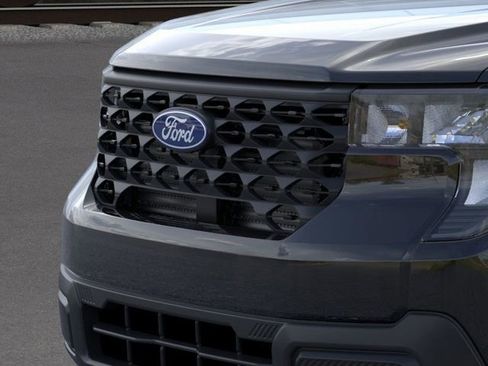 New 2025 Ford Maverick XL image 18