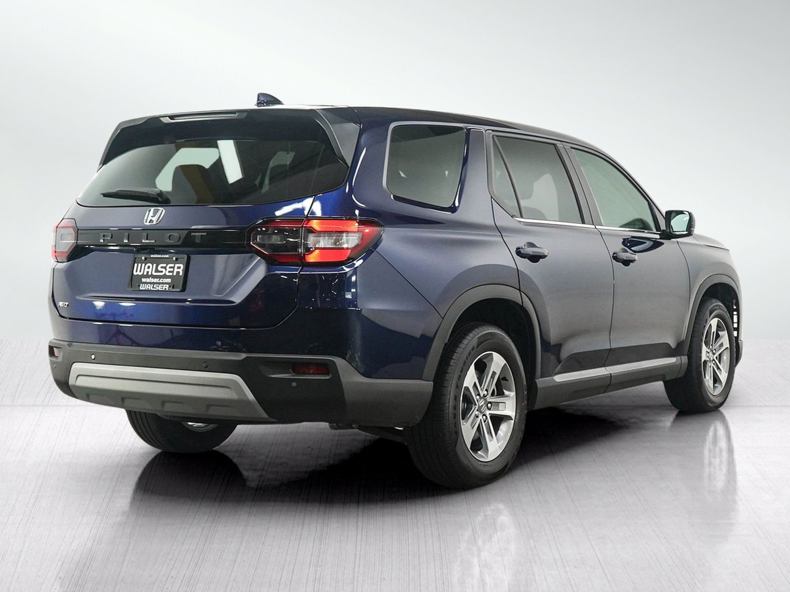 Used 2025 Honda Pilot EX-L image 5