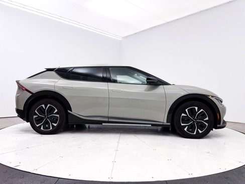 Used 2024 Kia EV6 Wind w/ Wind Technology Package image 40