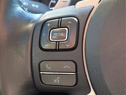 Used 2017 Lexus IS 300 AWD image 24