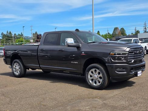 New 2026 RAM 3500 Laramie AWD/4WD image 28
