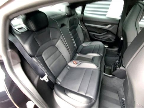 Used 2025 Porsche Taycan image 39
