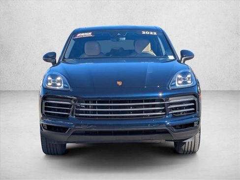 Used 2022 Porsche Cayenne image 2