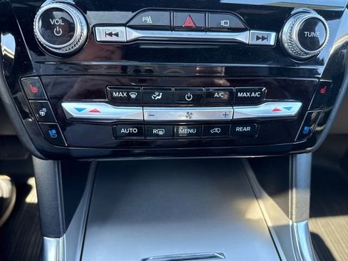 Certified 2022 Ford Explorer Platinum w/ Equipment Group 601A image 30