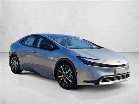 New 2026 Toyota Prius Plug-In Hybrid FWD image 6