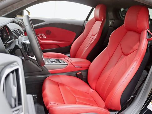 Used 2021 Audi R8 V10 w/ Premium Package RWD image 27