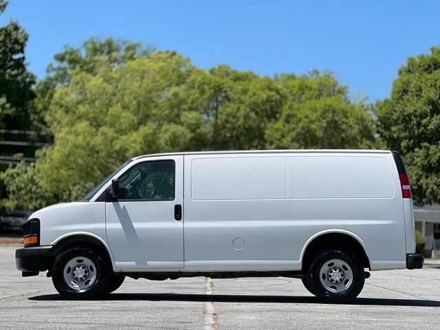 Used 2016 Chevrolet Express 2500 RWD image 8