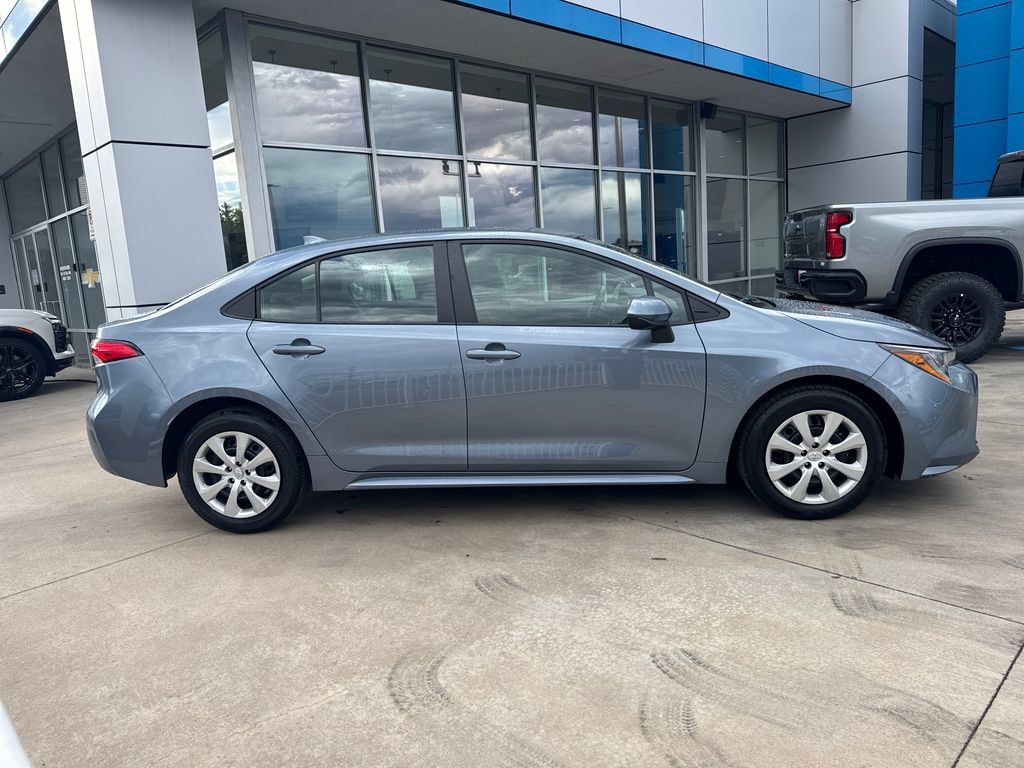 Used 2026 Toyota Corolla LE FWD image 6