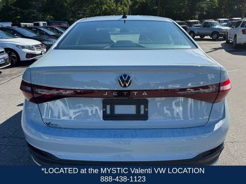 Certified 2025 Volkswagen Jetta Sport FWD image 7