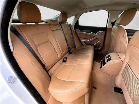 Used 2021 Jaguar XF SE image 29