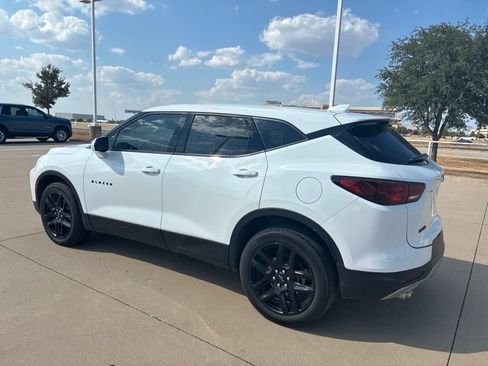 Used 2023 Chevrolet Blazer LT FWD image 3