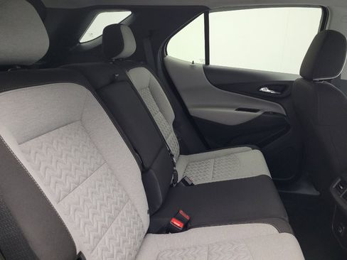 Used 2023 Chevrolet Equinox LS w/ LS Convenience Package image 19