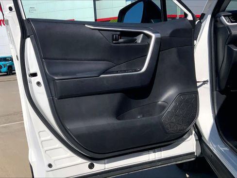 Used 2024 Toyota RAV4 LE image 21