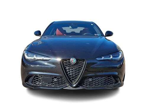Used 2024 Alfa Romeo Giulia Veloce AWD/4WD image 2
