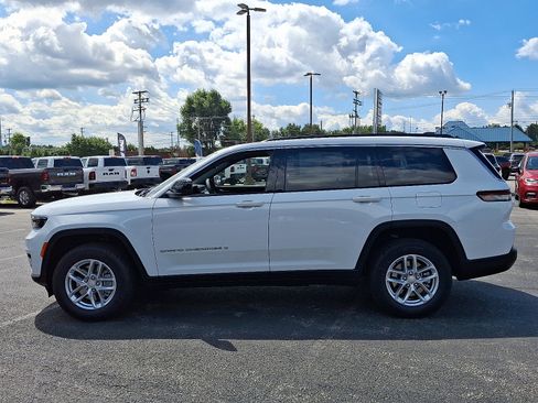 New 2025 Jeep Grand Cherokee L Laredo w/ Trailer Tow Package image 5