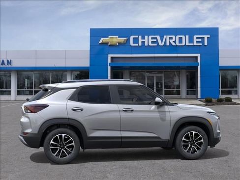 New 2026 Chevrolet TrailBlazer LT FWD image 5