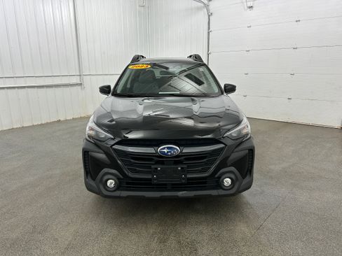 Used 2023 Subaru Outback Premium AWD/4WD image 18
